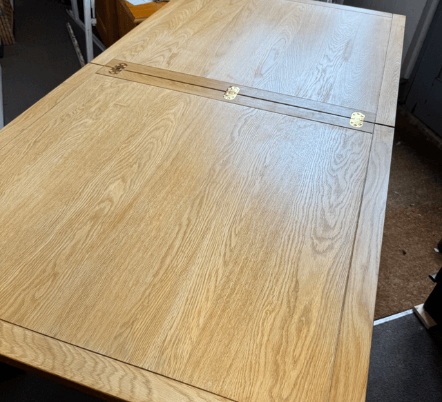 Glasswells Solid Oak Extendable Dining Table And Chairs