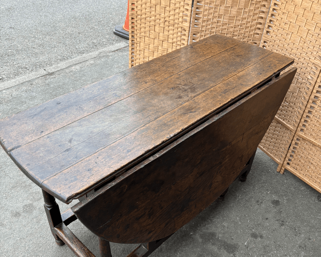 18th Century Oak Gateleg Dining Table