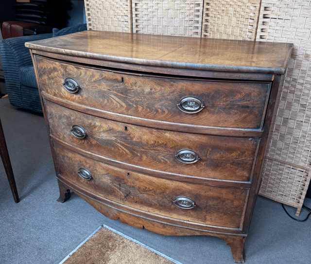 Georgian Bow Fronted Mahogany Chest Of Drawers