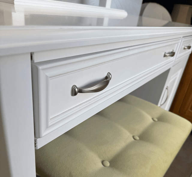 Quality Solid Dressing Table With Stool And Mirror