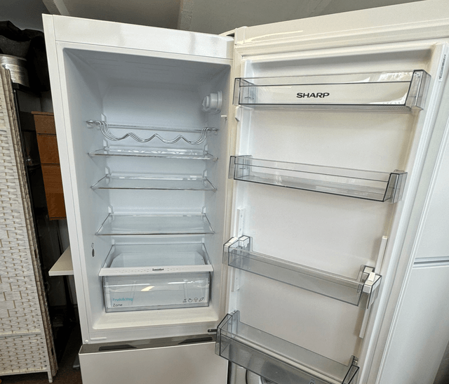 Sharp 70/30 Split Fridge Freezer
