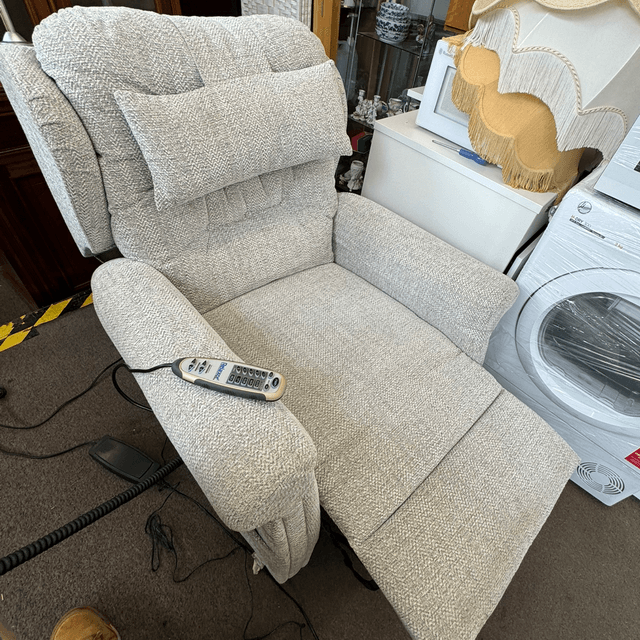 Quality Fabric Rise And Recline Armchair With 5 Different Massage Zones