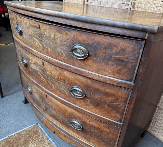 Georgian Bow Fronted Mahogany Chest Of Drawers