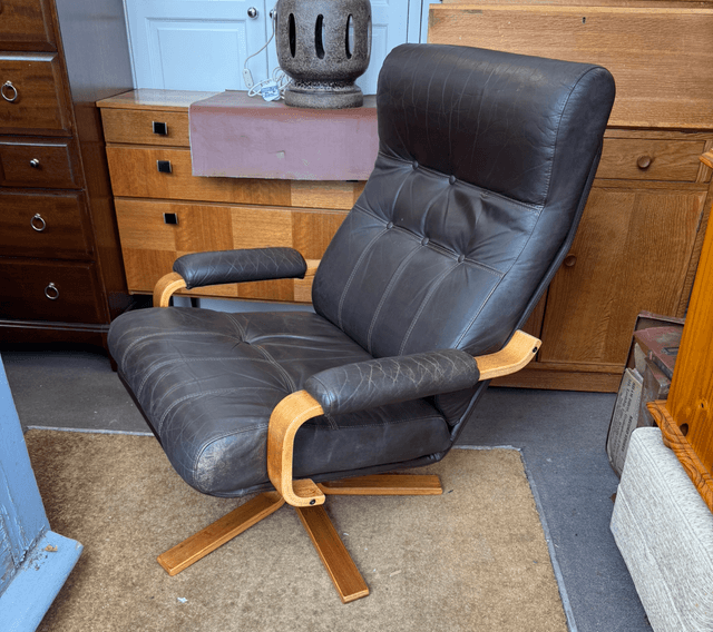 Mid Century Scandinavian Style Leather Swivel Chair