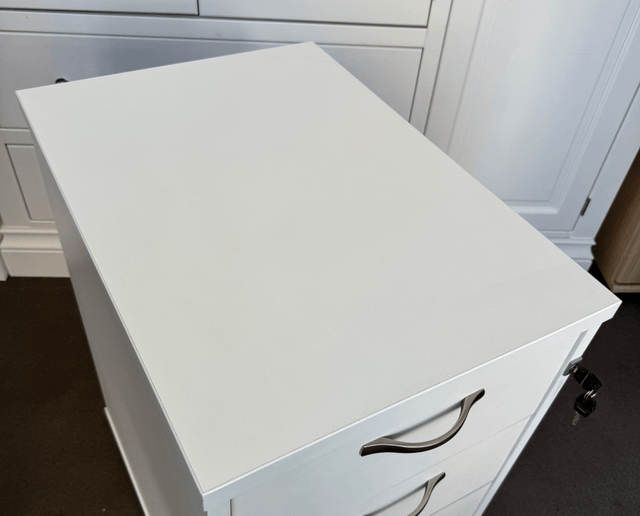 Small Modern Filing Cabinet With 2 Keys