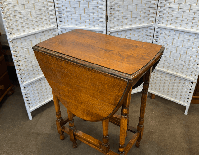 Vintage Oak Gateleg Occasional Table