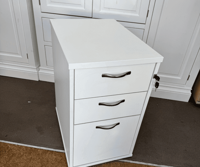 Small Modern Filing Cabinet With 2 Keys