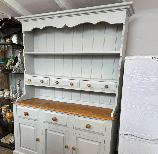Farmhouse Country Style Dresser With Plate Rack