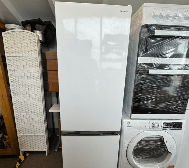 Sharp 70/30 Split Fridge Freezer